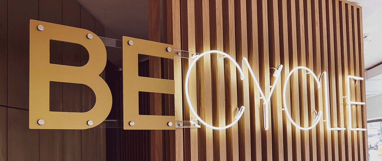Becycle Berlin Logo aus 2D und Neonlicht